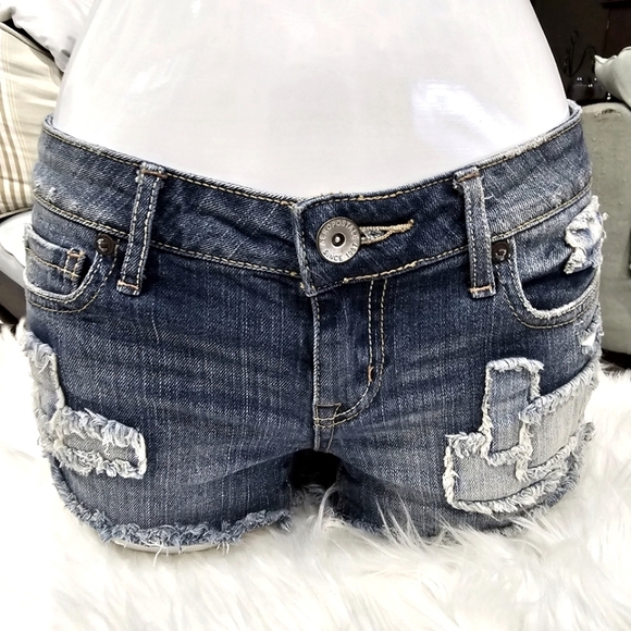 Distressed Patchwork Jean Shorts – by Aeropostale Medium Wash Denim Sz 0 - Picture 8 of 16